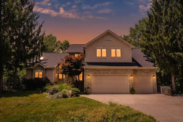 3694 Waverly Place Drive, Lewis Center, OH 43035