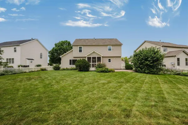 7815 Royal Park Drive, Lewis Center, OH 43035