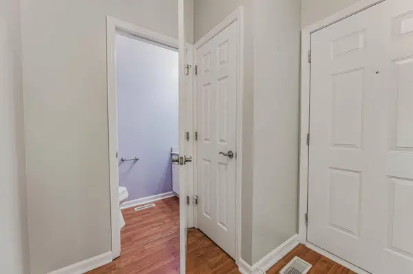 7815 Royal Park Drive, Lewis Center, OH 43035