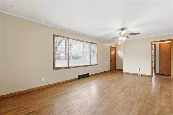 13609 Cypress AVE, Grandview, MO 64030