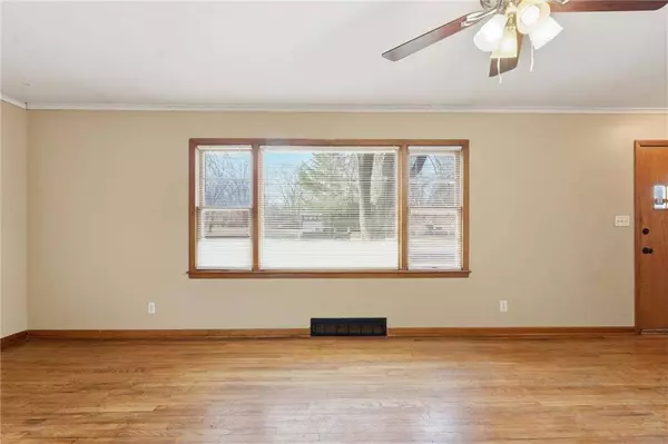 13609 Cypress AVE, Grandview, MO 64030