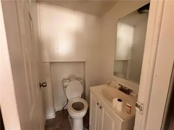 8009 Park AVE, Kansas City, MO 64132