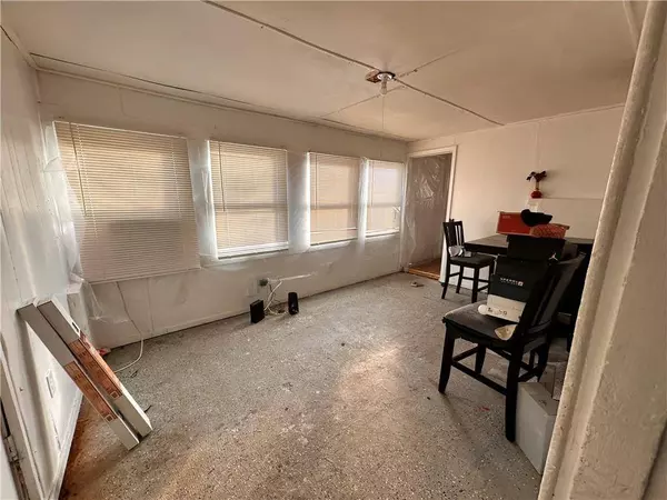 8009 Park AVE, Kansas City, MO 64132