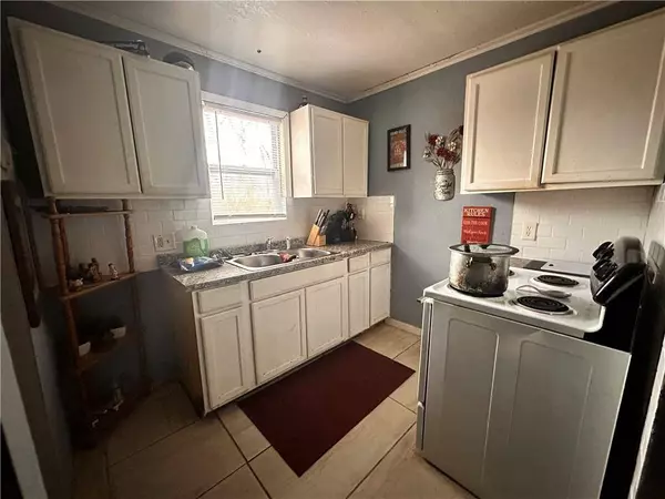 8029 Park AVE, Kansas City, MO 64132