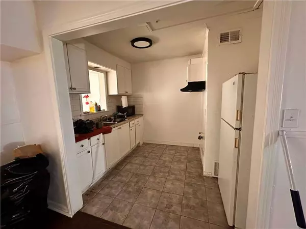 8009 Park AVE, Kansas City, MO 64132