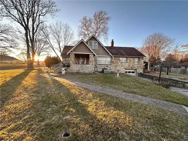 11700 Johnson DR, Shawnee, KS 66203