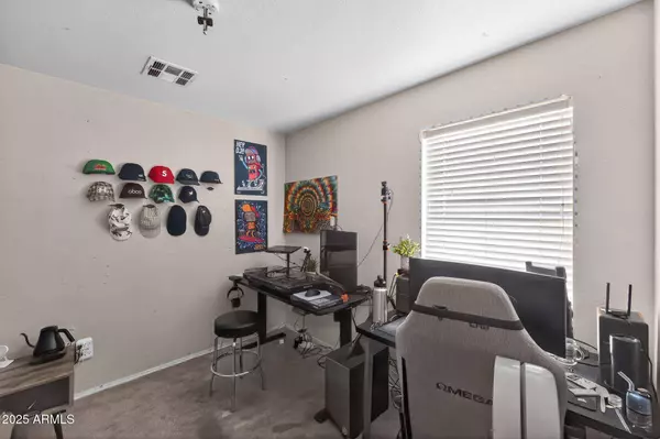 660 E EL PRADO Road, Chandler, AZ 85225