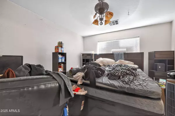 660 E EL PRADO Road, Chandler, AZ 85225