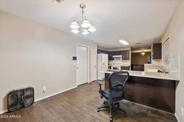 2233 W ALTA VISTA Road, Phoenix, AZ 85041