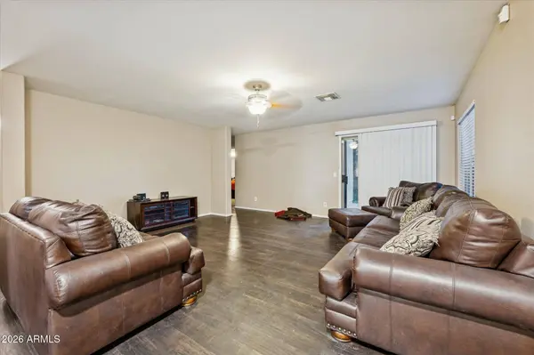 2233 W ALTA VISTA Road, Phoenix, AZ 85041