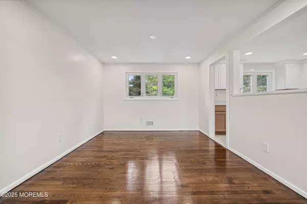 344 Colonial Drive, Toms River, NJ 08753