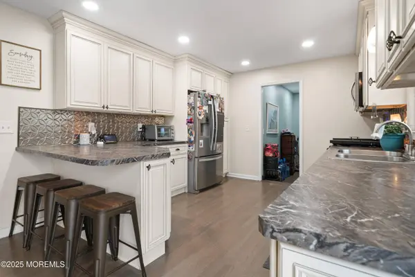 900 10th Avenue, Toms River, NJ 08757