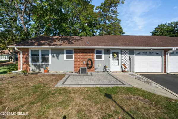 677 New Castle Court, Lakewood, NJ 08701