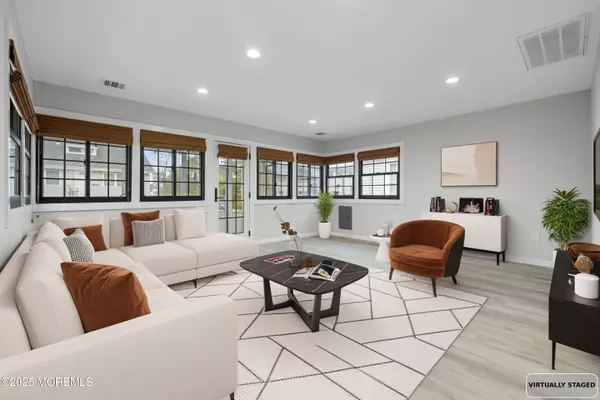 142 E Lakewood Avenue, Ocean Gate, NJ 08740