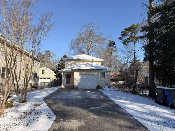 703 Parkside Avenue, Toms River, NJ 08753