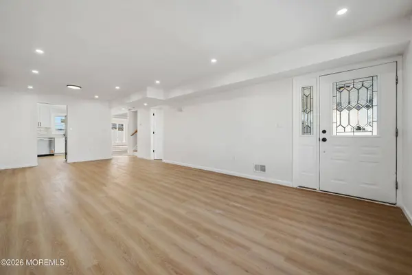 21 Queen Ann Road, Brick, NJ 08723