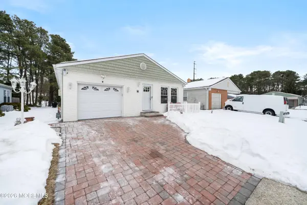 20 Camrose Street, Toms River, NJ 08757