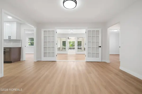 33 Whitmore Drive, Toms River, NJ 08757