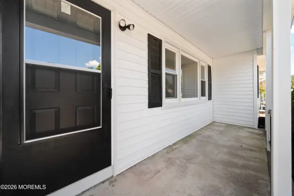 33 Whitmore Drive, Toms River, NJ 08757