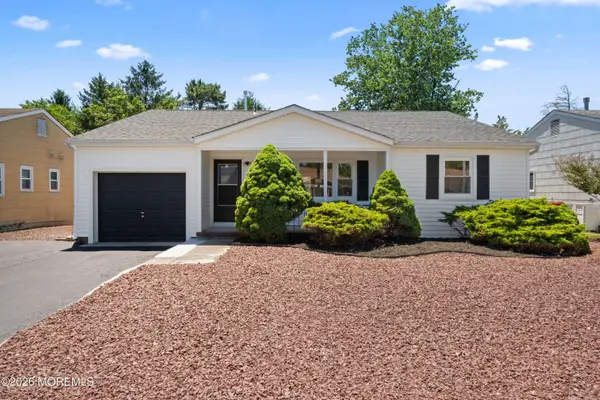 33 Whitmore Drive, Toms River, NJ 08757