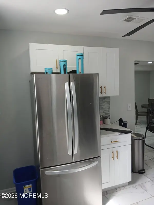 274 College Drive, Edison, NJ 08817