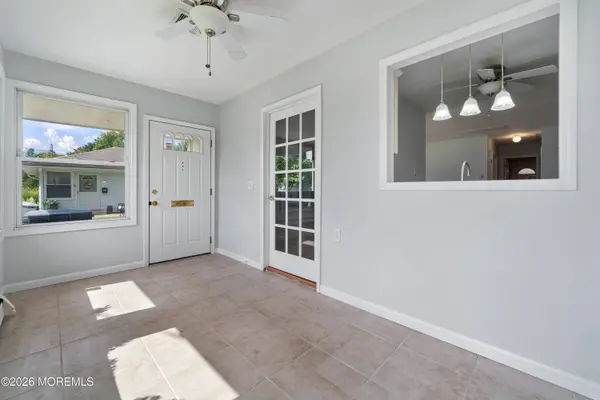 48 Berkshire Court, Toms River, NJ 08753