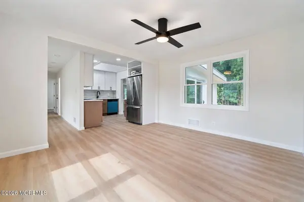 55 Davis Lane, Red Bank, NJ 07701