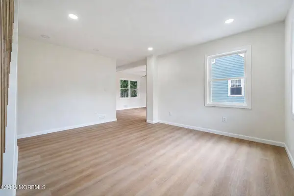55 Davis Lane, Red Bank, NJ 07701