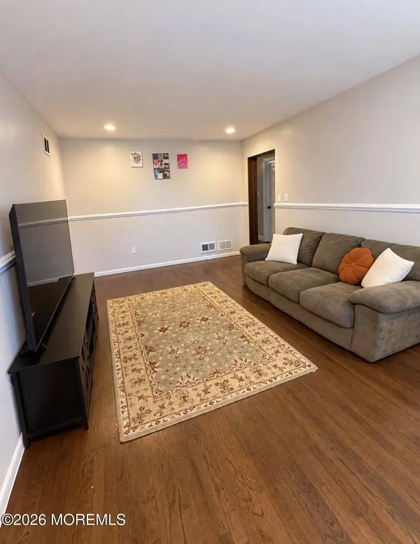 154 Highland Boulevard #Floor 2, Keansburg, NJ 07734