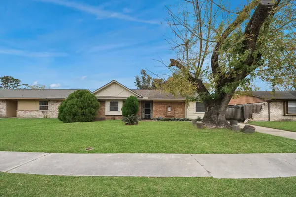 16306 Forest Way DR, Houston, TX 77090