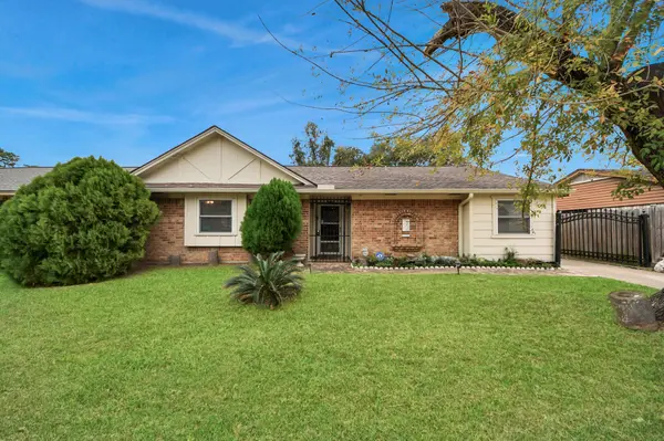 16306 Forest Way DR, Houston, TX 77090