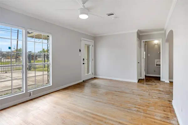 2919 Cochran ST, Houston, TX 77009