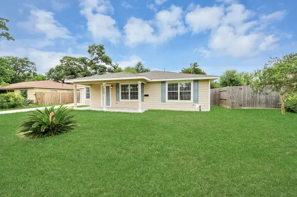 7906 Hammerly BLVD, Houston, TX 77055