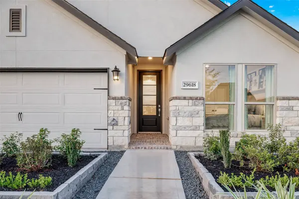 3447 Morning Fog DR, Richmond, TX 77406