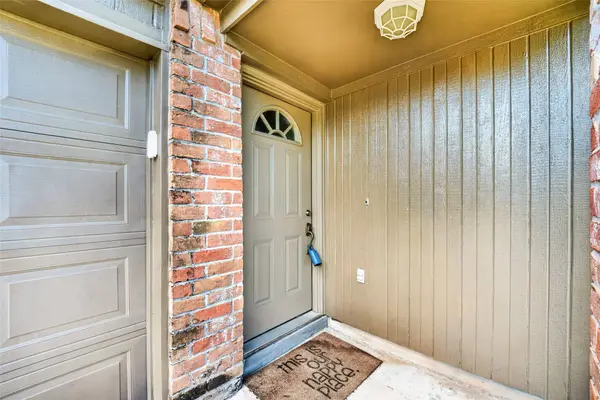 11803 Brook Meadows LN, Meadows Place, TX 77477