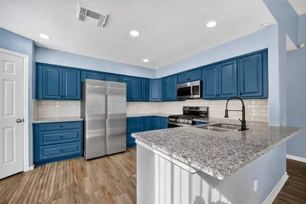 11803 Brook Meadows LN, Meadows Place, TX 77477