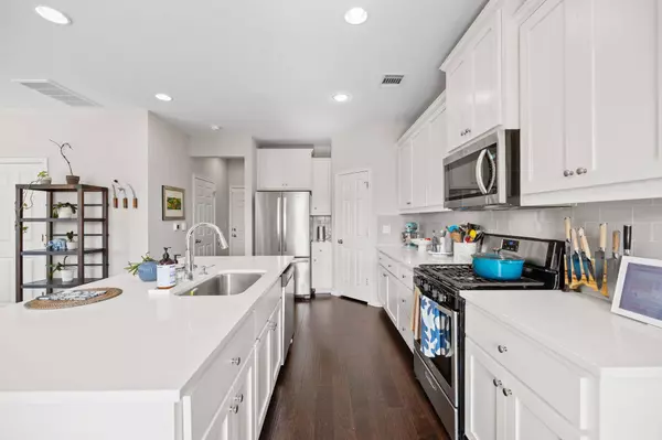 5201 Golden Canary LN, Austin, TX 78723