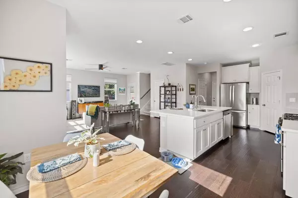 5201 Golden Canary LN, Austin, TX 78723