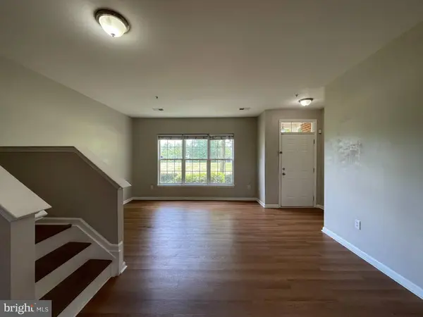 42301 ONYX TER, Aldie, VA 20105