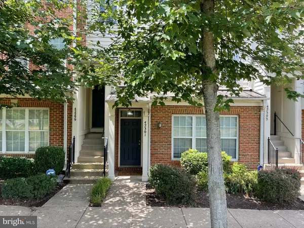 42301 ONYX TER, Aldie, VA 20105