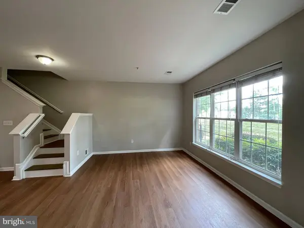 42301 ONYX TER, Aldie, VA 20105