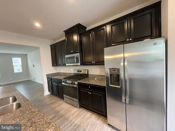 7821 COVE POINT DR, Manassas, VA 20109