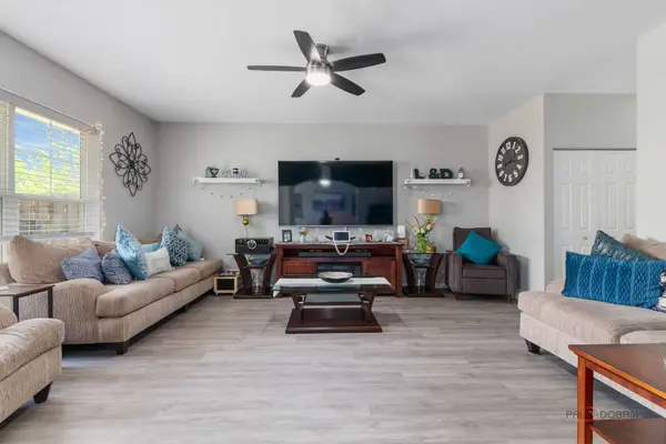 1845 Watercolor PL, Grayslake, IL 60030