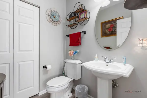 1845 Watercolor PL, Grayslake, IL 60030