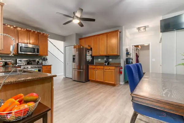 1845 Watercolor PL, Grayslake, IL 60030