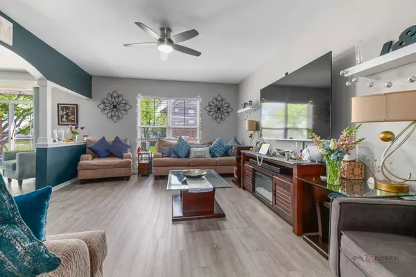 1845 Watercolor PL, Grayslake, IL 60030