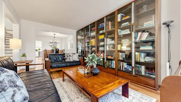 153 Grenadier CRES, Vaughan, ON L4J 7V6