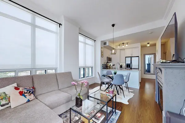2087 Lake Shore BLVD W #PH7, Toronto W06, ON M8V 4G3