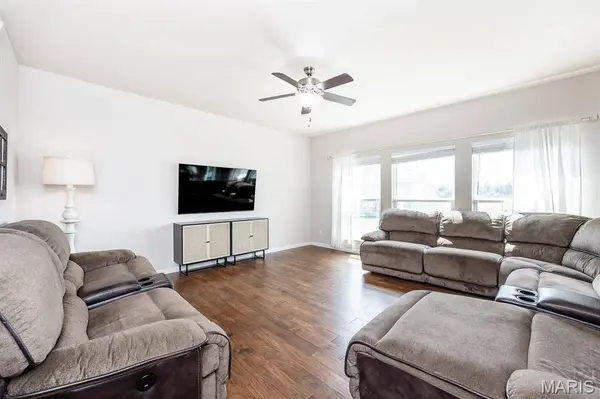 3917 Beechmont CIR, Swansea, IL 62226