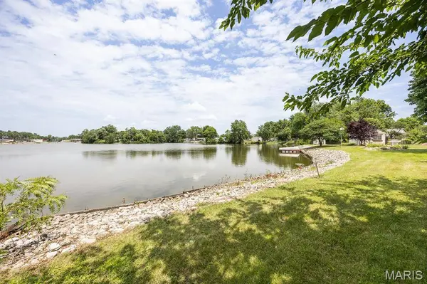 4121 Bruene AVE, Pontoon Beach, IL 62040